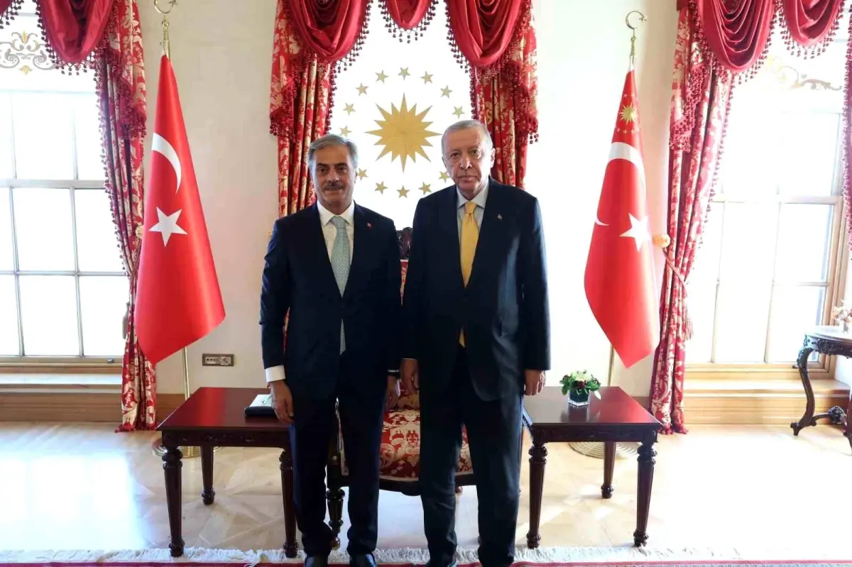 cumhurbaskani erdogan baskan yusuf alemdara sakaryayi sordu JQ3dDP2E.jpg