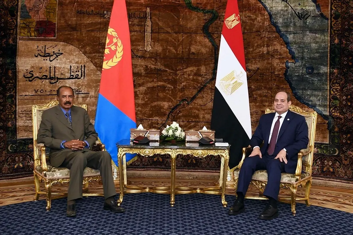 sisi ve afewerki sudan krizini gorustu CCgU5rDx.jpg