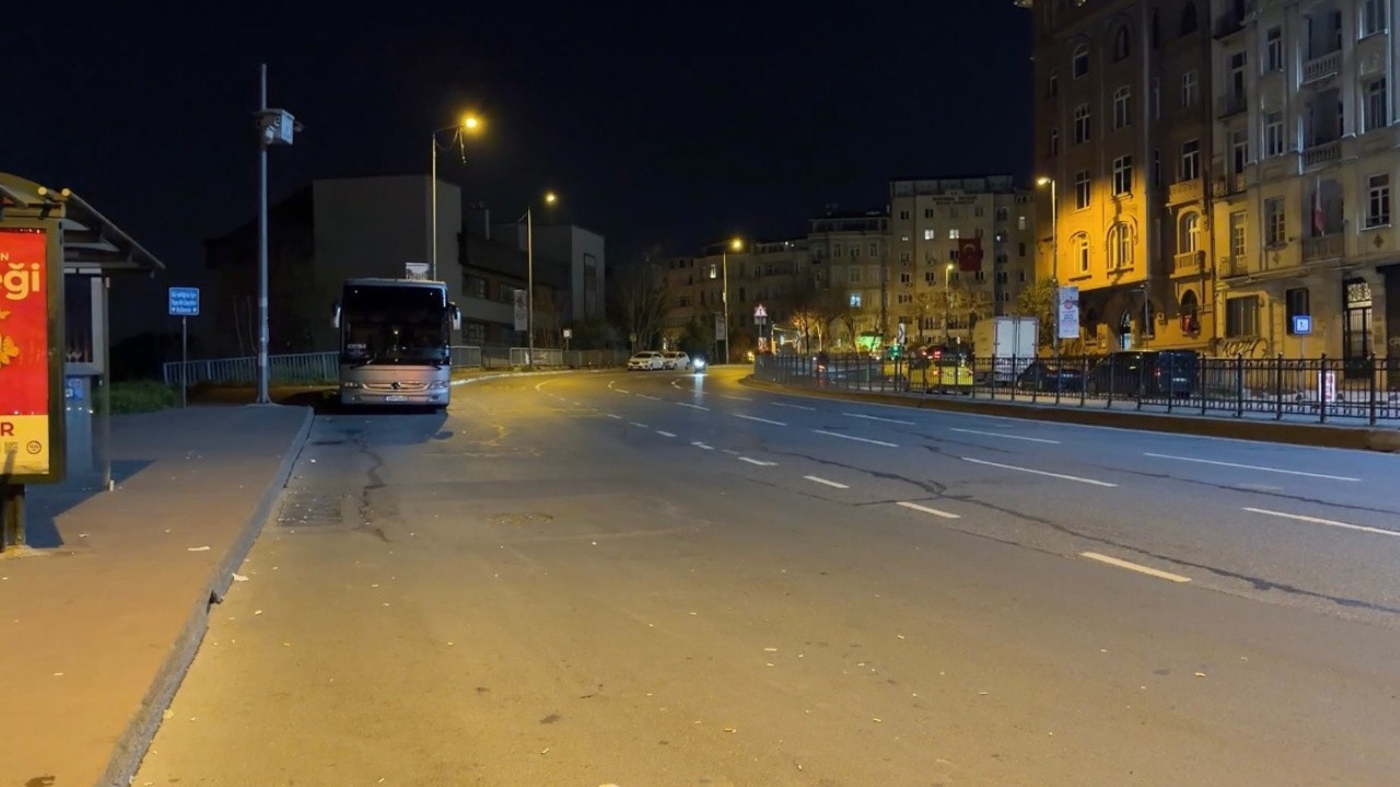 Şişhane’de korkunç trafik kazası: 1 kişi hayatını kaybetti, 3 kişi yaralandı