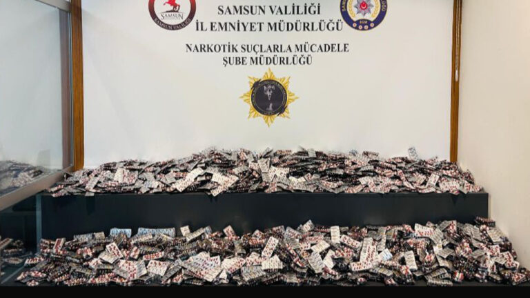 samsunda-uyusturucu-operasyonu-33-bin-850-hap-ele-gecirildi-sMlT7epA