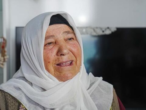 Bir gun arayla iki evladini kaybetti kizinin cenazesini beklerken 15 temmuzda oglunu sehit verdi RbZhBC8C